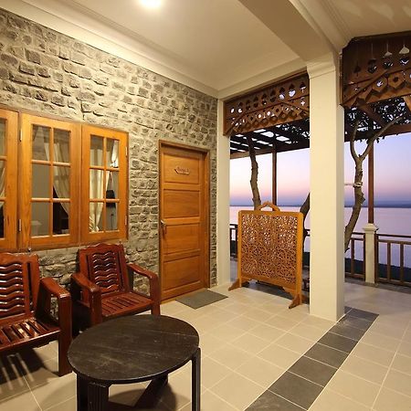 Salay River View Inn Sale Dış mekan fotoğraf